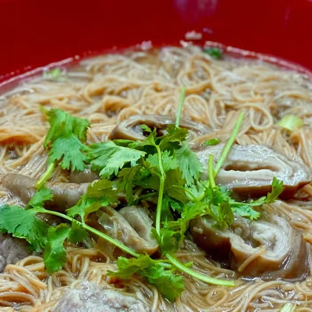 N08. House Special Noodles 大腸肉羹麵線.