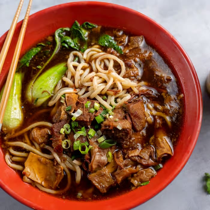 N01. House Special Spicy Beef Noodle Soup 招牌紅燒牛肉麵.