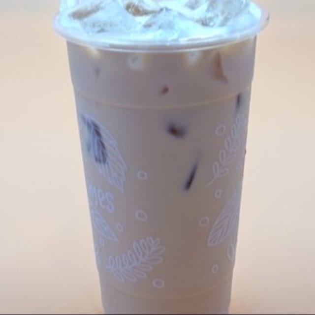 M30. Lychee Milk Tea 荔枝奶茶.