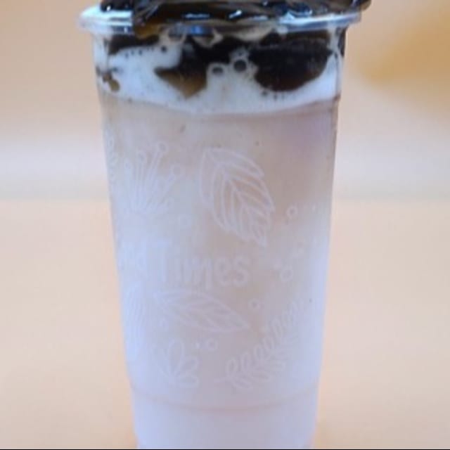 I03. Iced Milk Drink W/ Grass Jelly & Honey Boba.