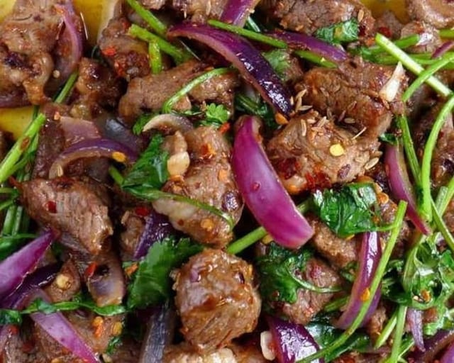 R09. Cumin Flavored Lamb 孜然羊肉.